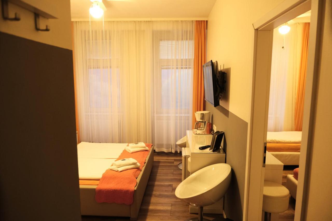 City Guesthouse Pension Berlin 2*