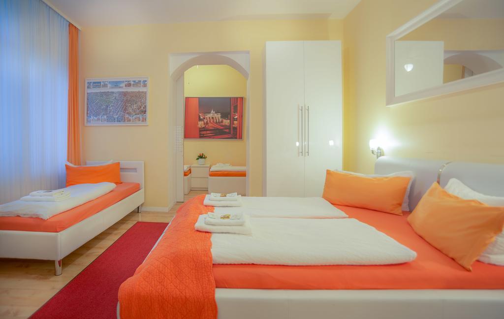City Guesthouse Pension Berlin Berlino